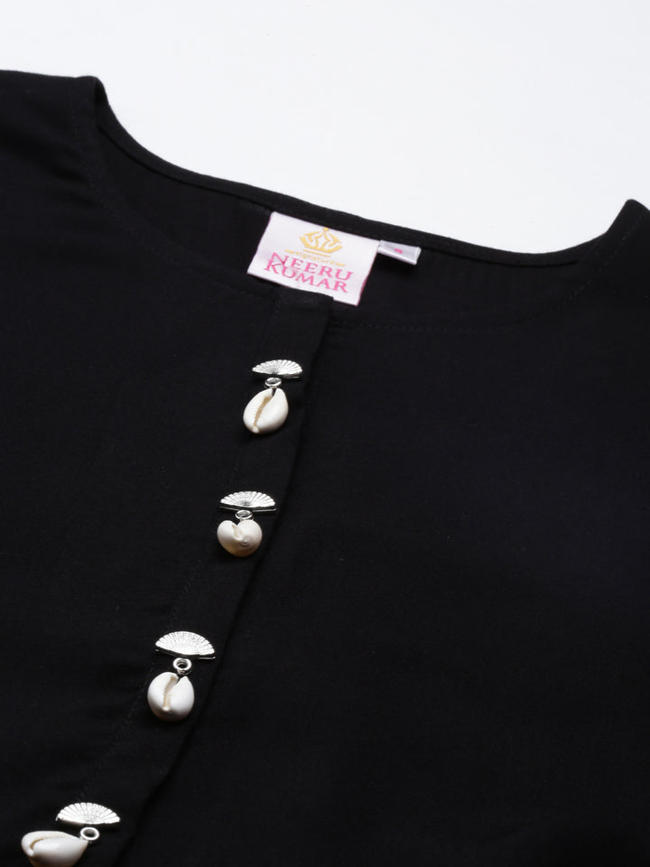 Neerus Black cotton straight kurta with round neck - detail view 3