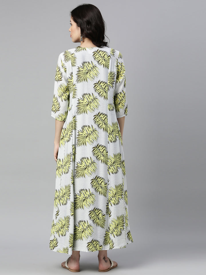 Neerus Green rayon thread embroidered straight kurta - back view