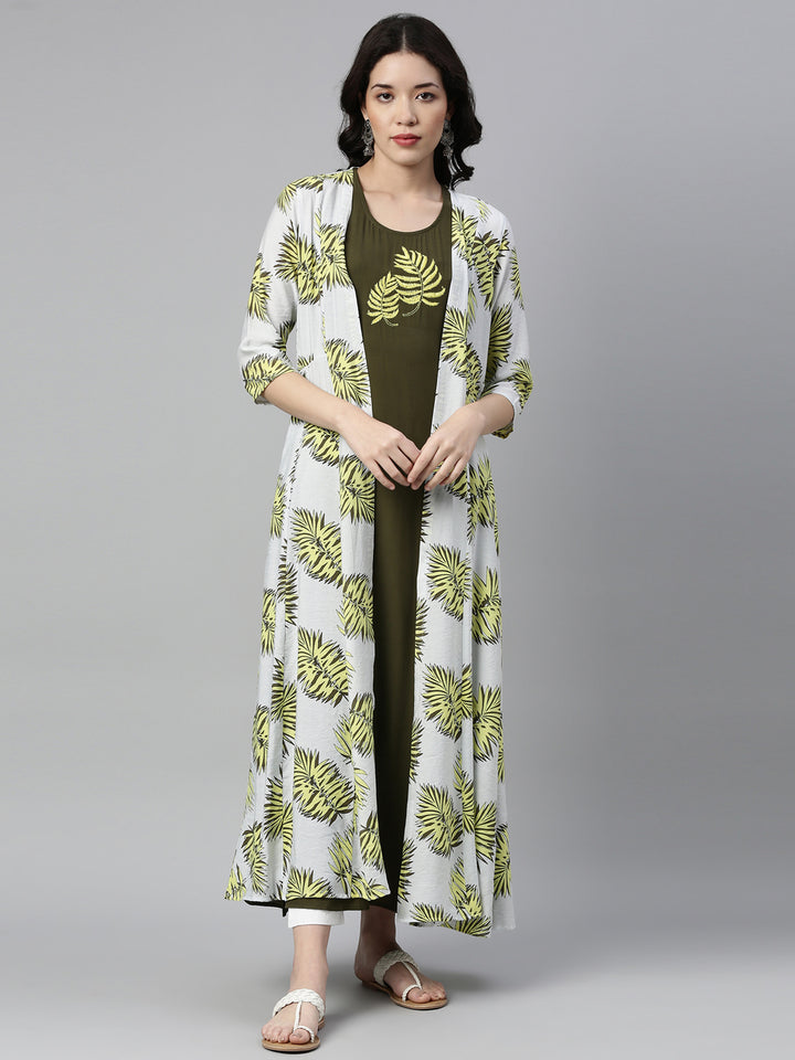 Neerus Green rayon thread embroidered straight kurta - detail view 1
