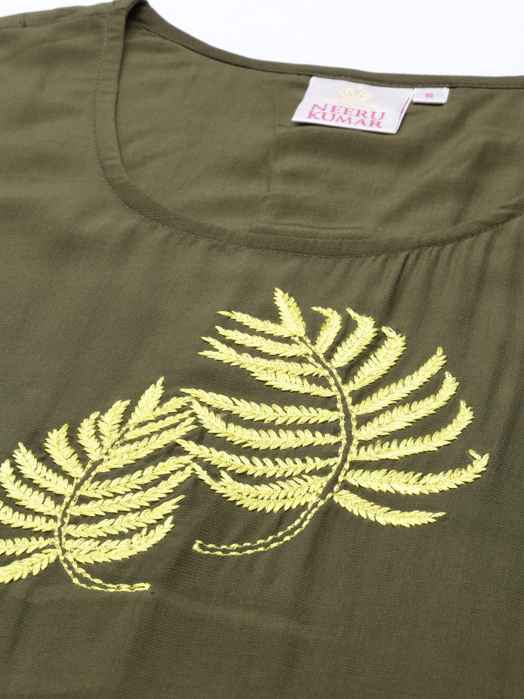 Neerus Green rayon thread embroidered straight kurta - detail view 2