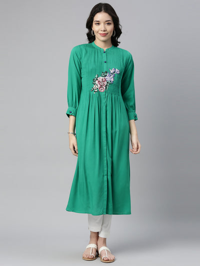 Neeru's Green Color Slub Rayon Fabric Kurta