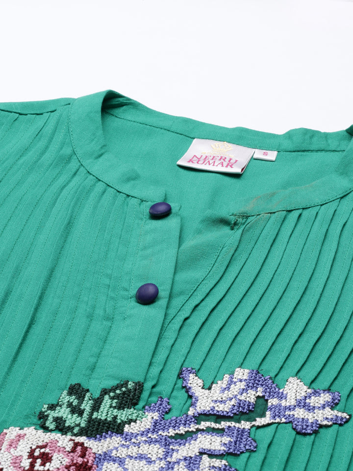 Neerus Green rayon panelled A-line kurti - detail view 2