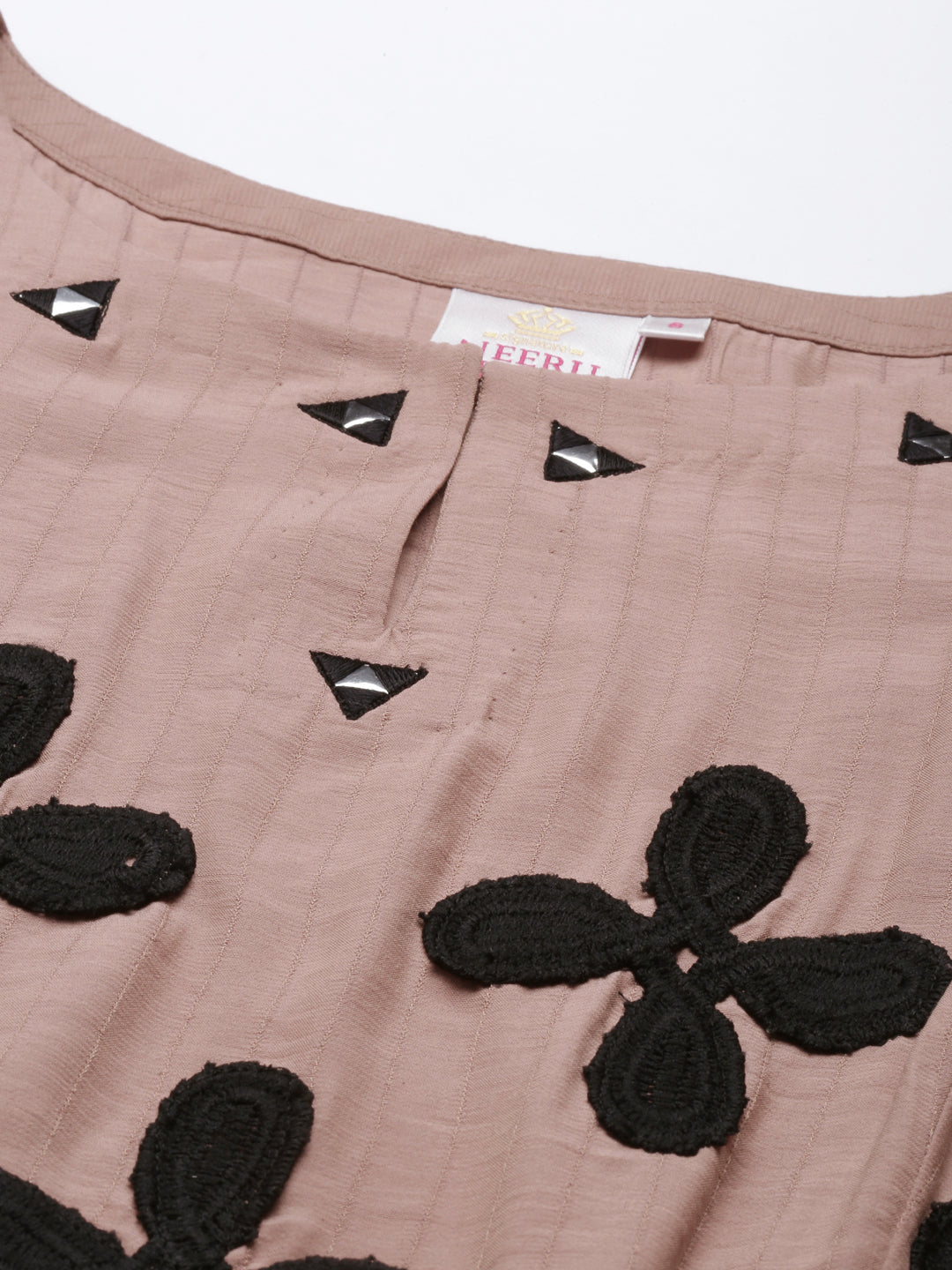 Neerus Onion Color Muslin Fabric Kurta