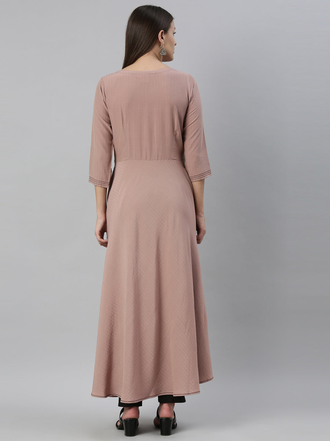 Neeru'S Onion Color Muslin Fabric Kurta