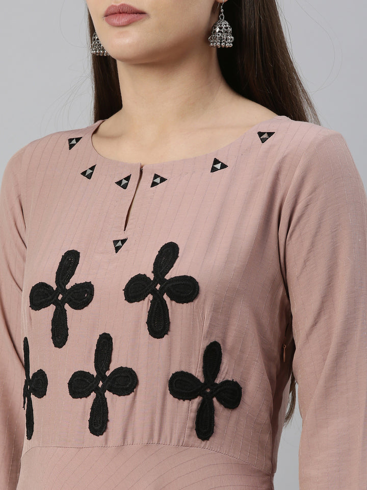 Neerus Onion Color Muslin Fabric Kurta