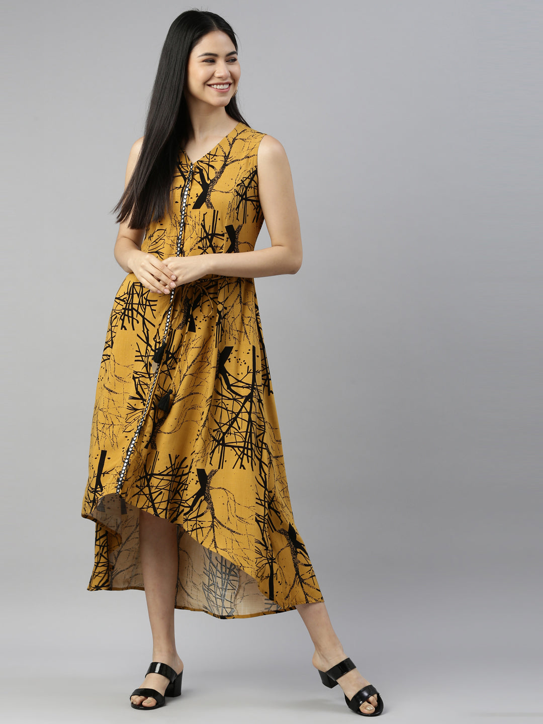 Neerus Yellow rayon solid kurta - detail view 3
