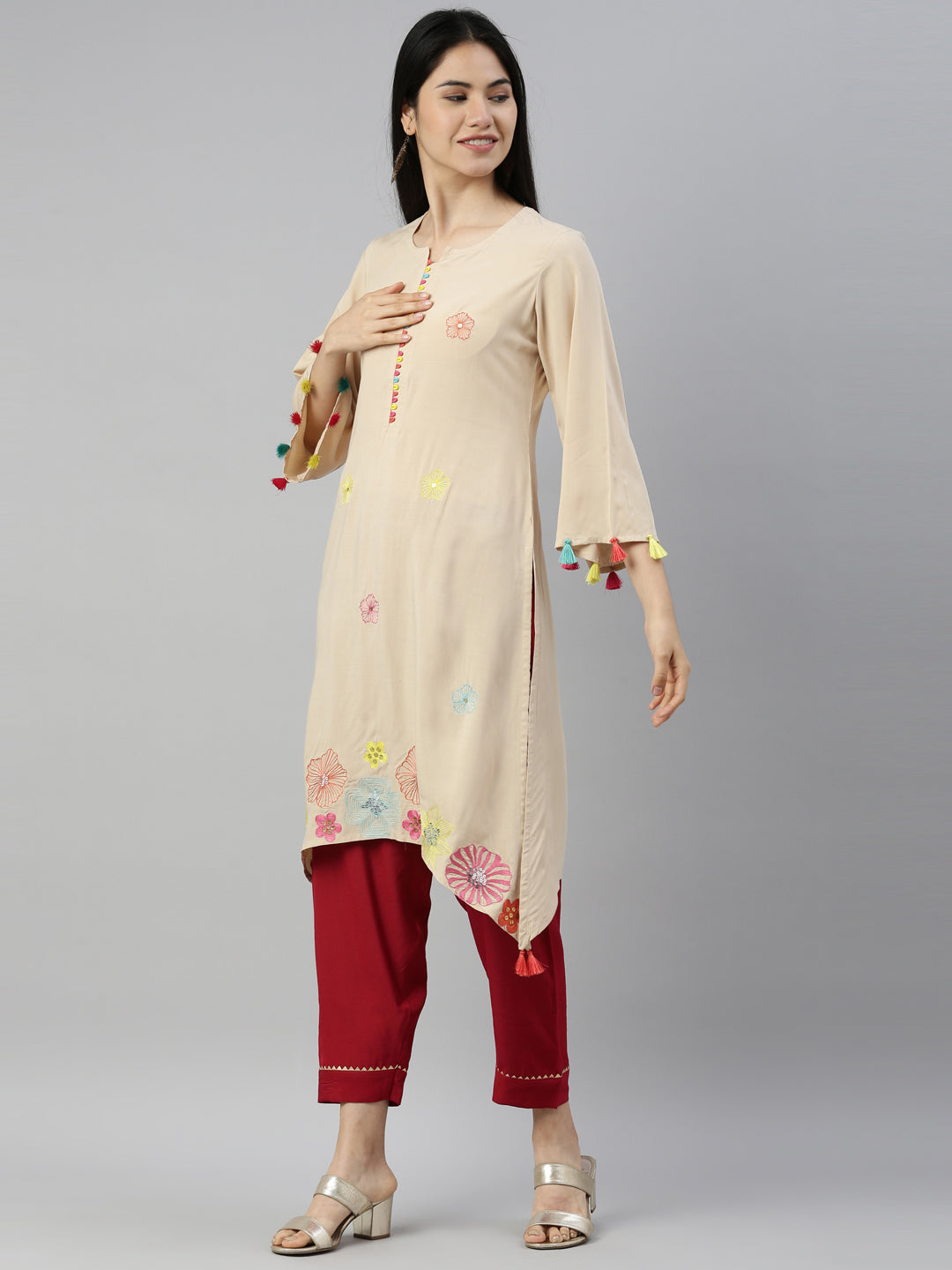 Neeru'S CREAM Color RAYON Fabric kurta