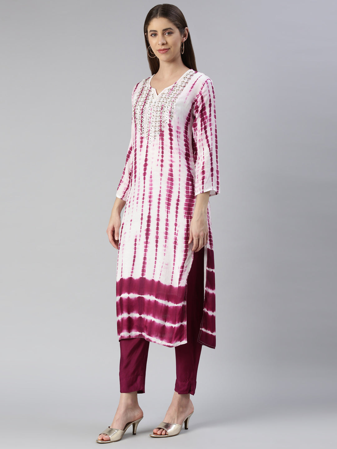 Neerus Purple muslin printed kurta set - back view
