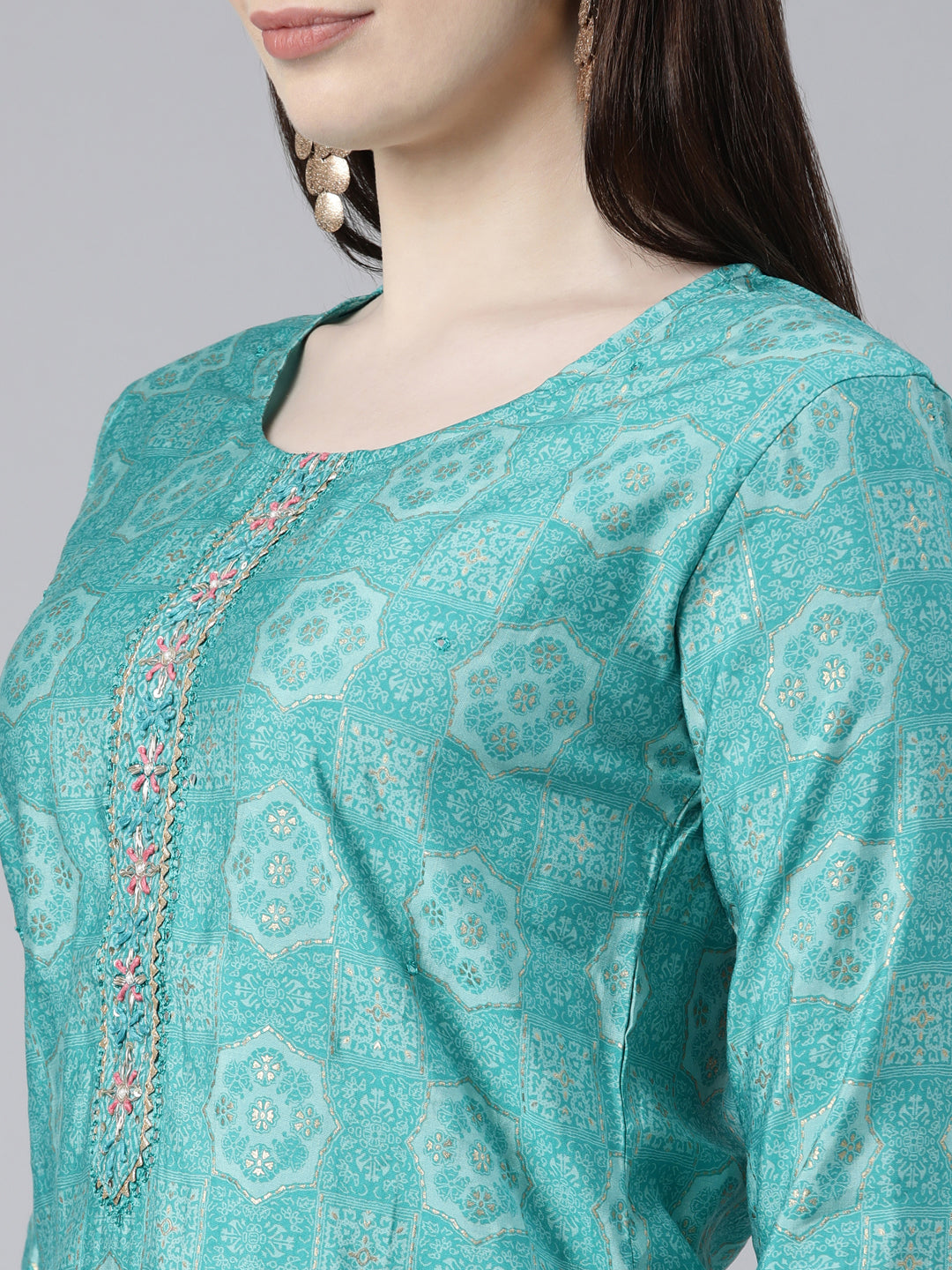 Neerus Green Regular Knee Length Printed Kurta Solid Trousers With Dupatta