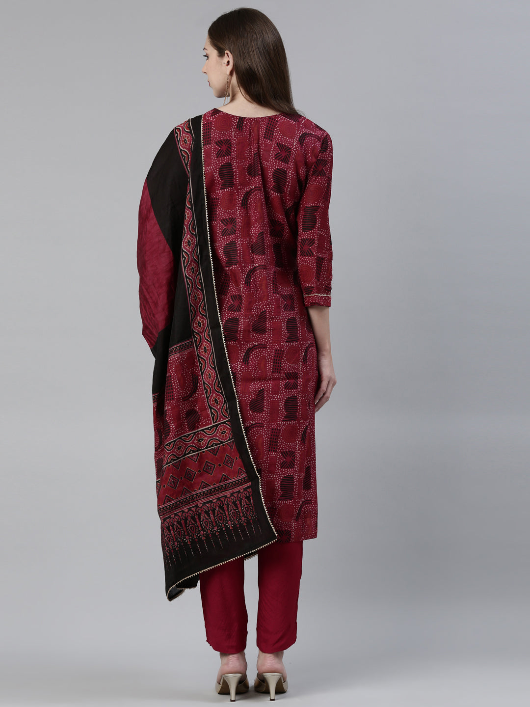 Neerus Maroon printed kurta set with trouser and dupatta - side view