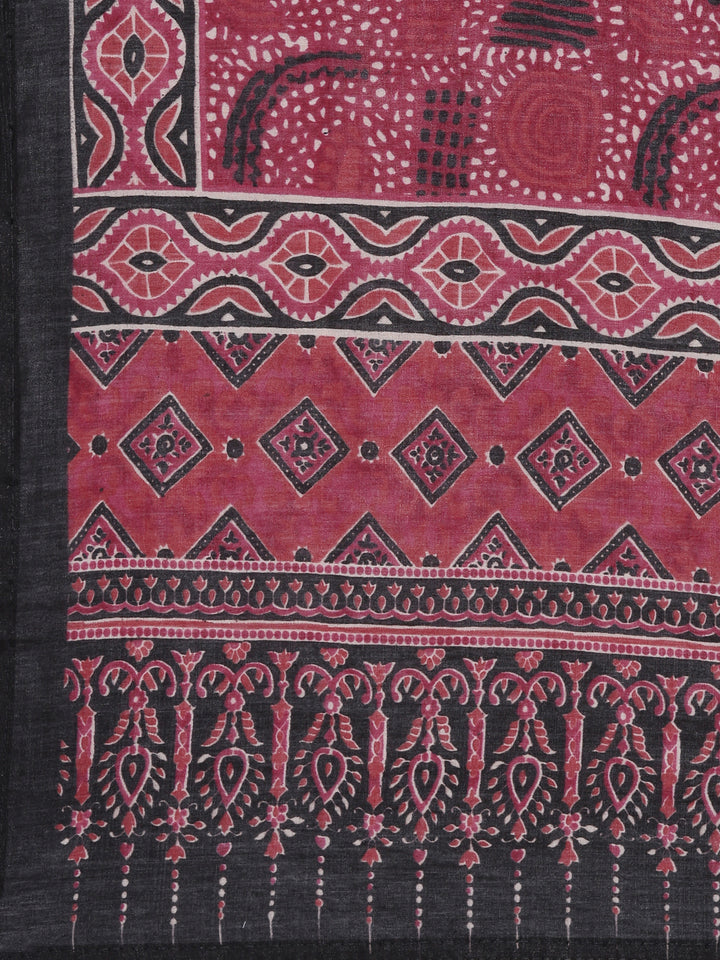 Neerus Maroon printed kurta set with trouser and dupatta - detail view 4