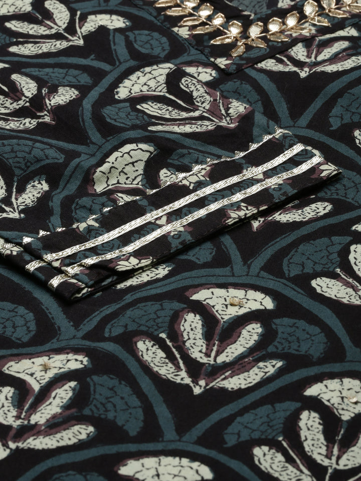 Neerus Grey cotton printed kurta sharara set with dupatta - detail view 2