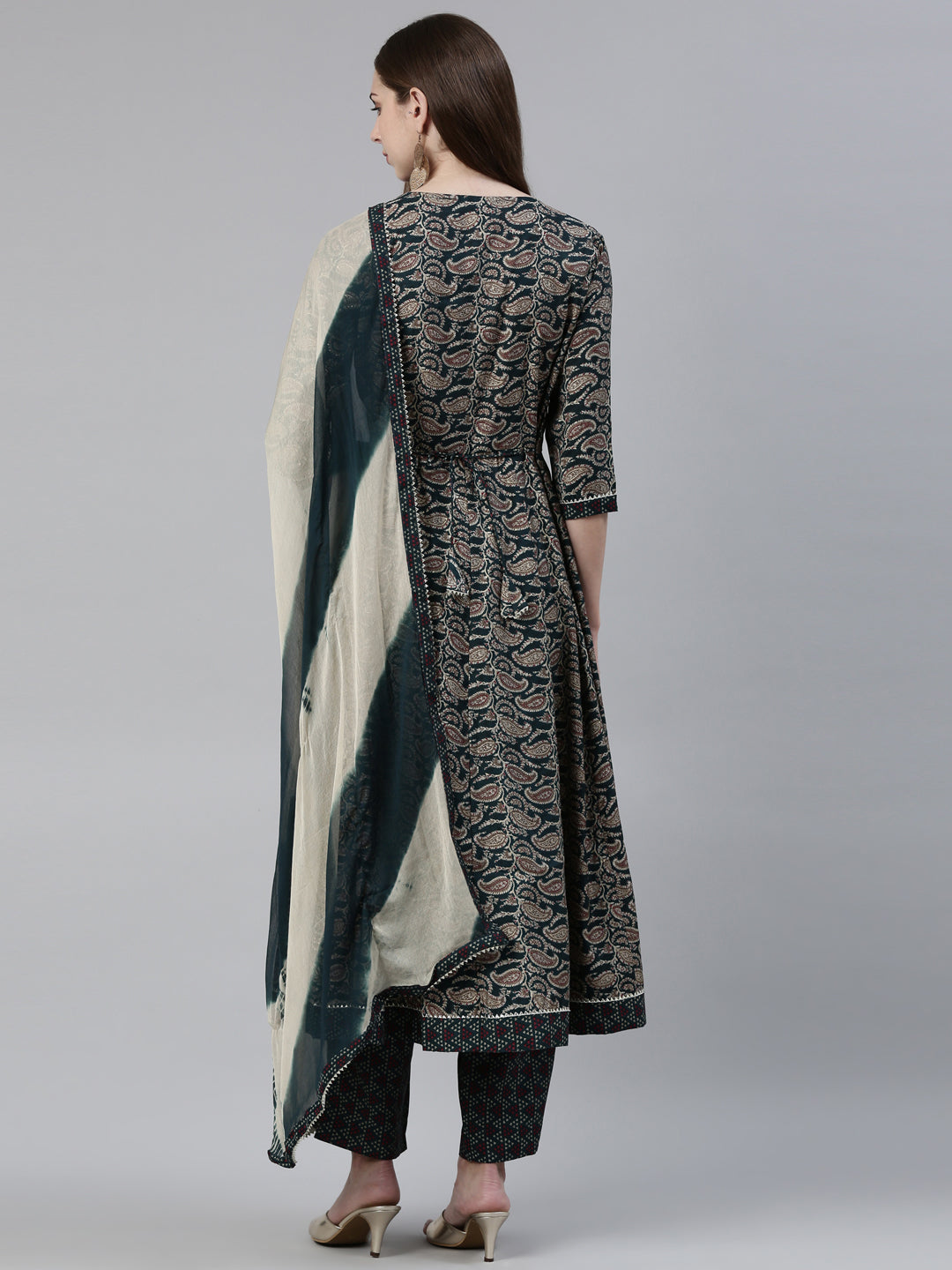 Neerus Green Regular Knee Length Printed Kurta Printed Trousers With Dupatta