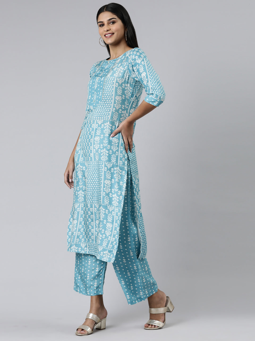 Neerus Green viscose rayon printed kurta set with palazzo - back view