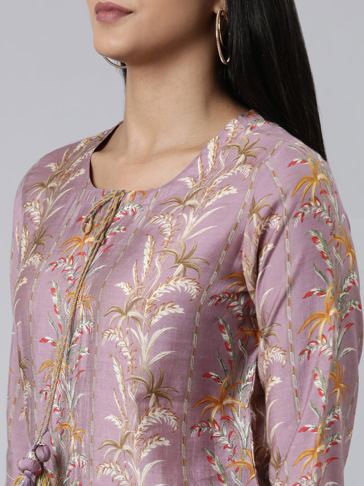 Neerus Pink printed straight kurta set with trousers - detail view 1