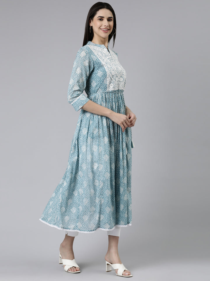 Neerus Green Straight Printed Cotton Kurtas