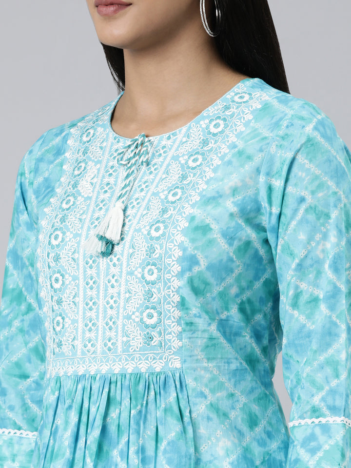 Neerus Green cotton printed kurta set with trouser and dupatta - detail view 1