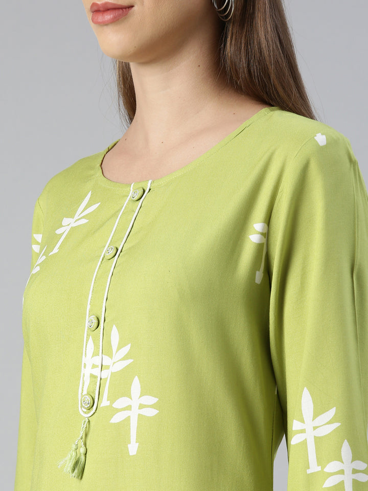 Neerus Women Green Printed Calf Length Kurta And Trousers
